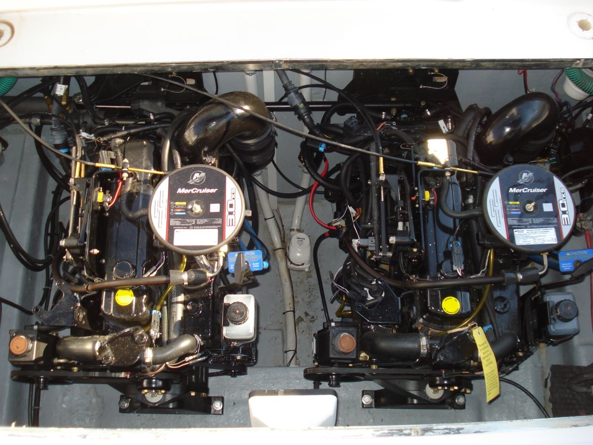 Motor change on Sea Ray boat